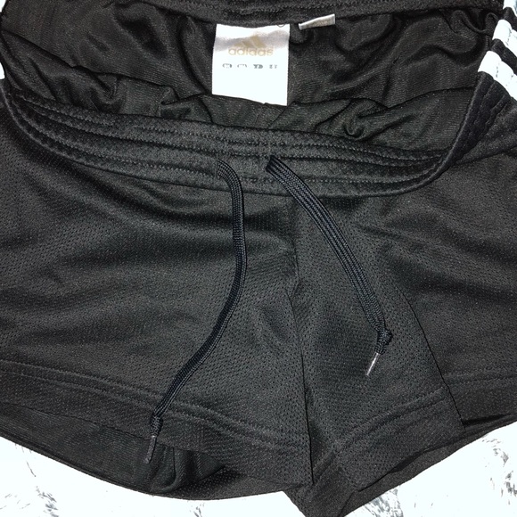 athletic shorts - Picture 4 of 5